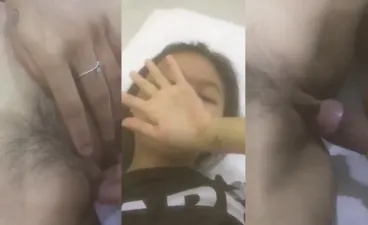 Đụ con bạn thân lồn non siêu nước